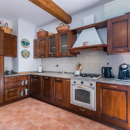 Il Castello By Interhome 公寓
